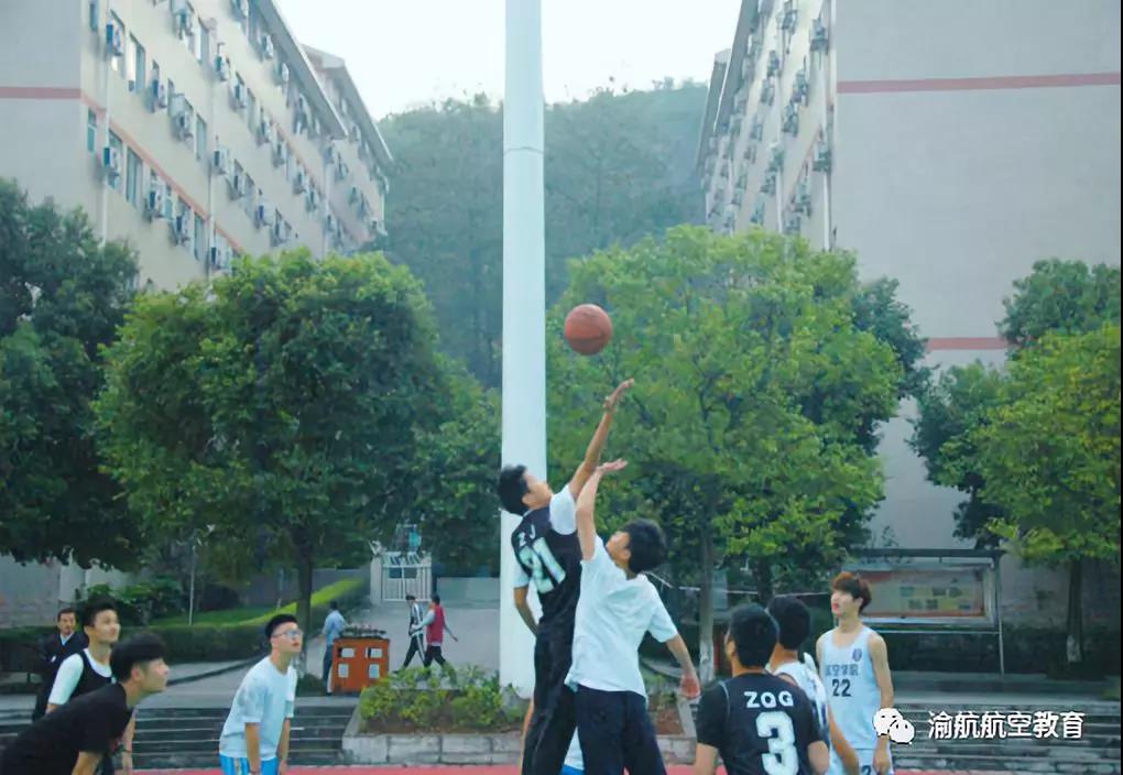 奋勇争先.jpg 奋勇争先.jpg