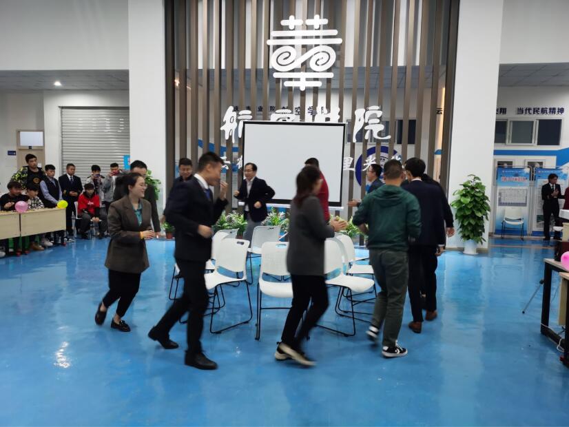 晚会3.JPG 晚会3.JPG