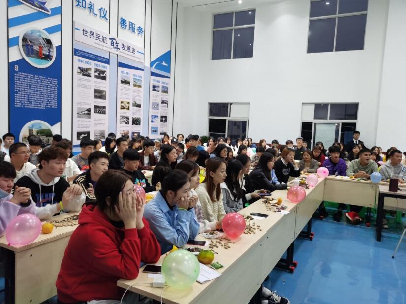 晚会4.JPG 晚会4.JPG